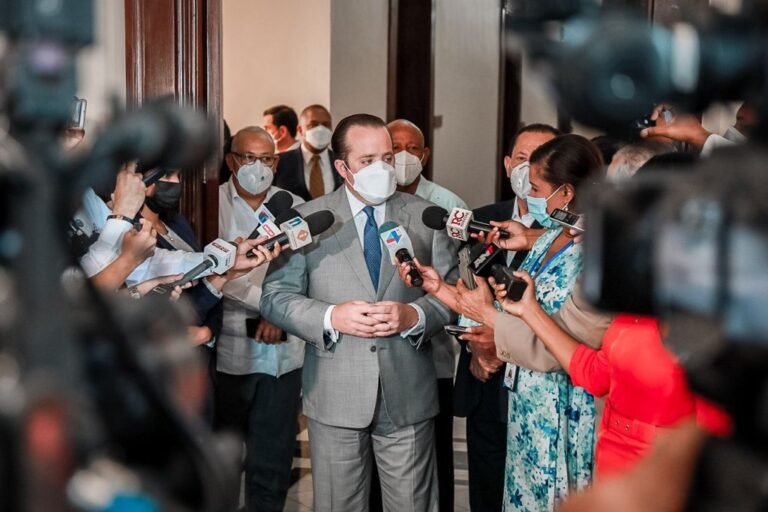 Gobierno convoca a liderazgo nacional para discutir reformas planteadas por presidente Abinader