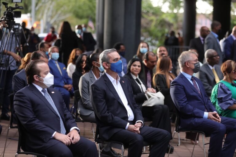 Presidente Abinader resalta aportes de la diáspora en instauración valores democráticos