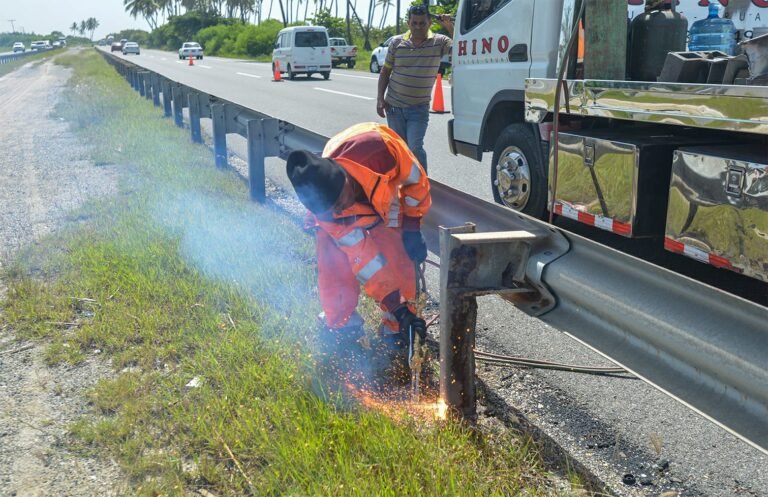 MOPC inicia plan de reparación y sustitución de barandas de seguridad en las principales carreteras