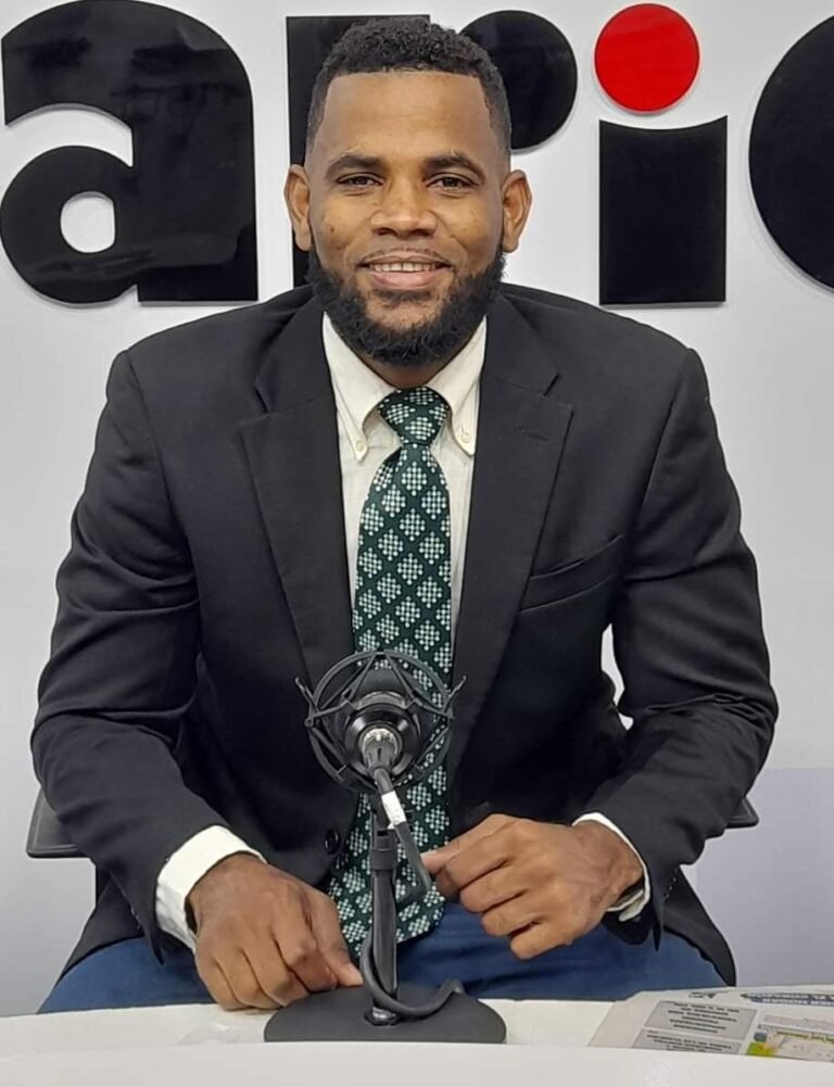 Pagos por cheques saca a la luz descuentos ilegales que reciben miembros de la Policía Nacional, expresa periodista Daurin Muñoz