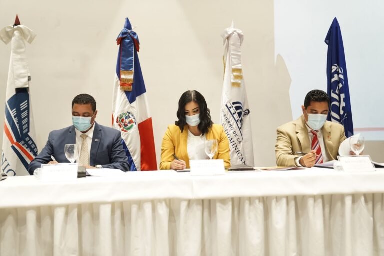 Ministerio de Trabajo, Fedomu y Liga Municipal se comprometen a erradicar el trabajo infantil